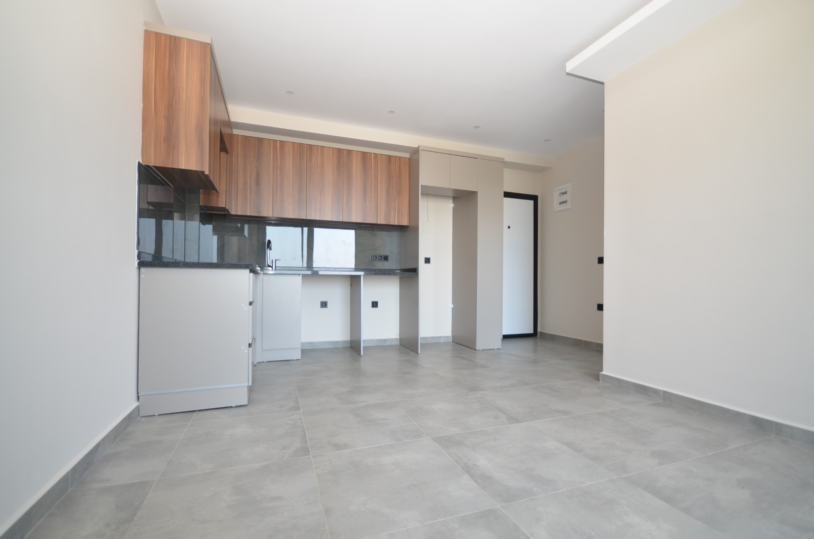 1+1 Wohnung mit Poolblick in Demirtaş Shine Residence | 850 m zum Meer
