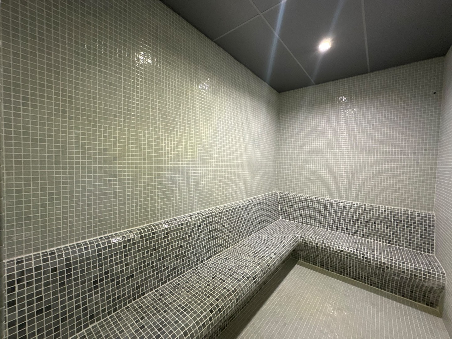 1+1 Wohnung mit Poolblick in Demirtaş Shine Residence | 850 m zum Meer