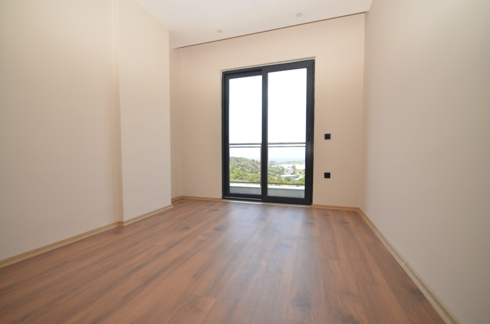 1+1 Wohnung mit Poolblick in Demirtaş Shine Residence | 850 m zum Meer