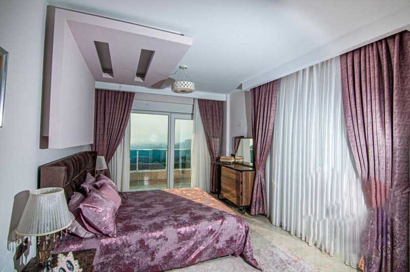 Vila na prodaju u Kargicaku sa nezaboravnim panoramskim pogledom na more i planine